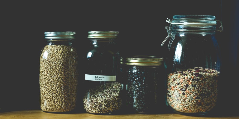 jars with grains zero-waste shops in budapest