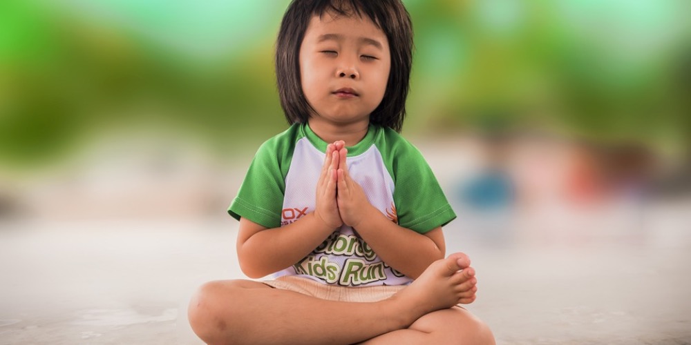 A gyermekjóga jótékony hatásai