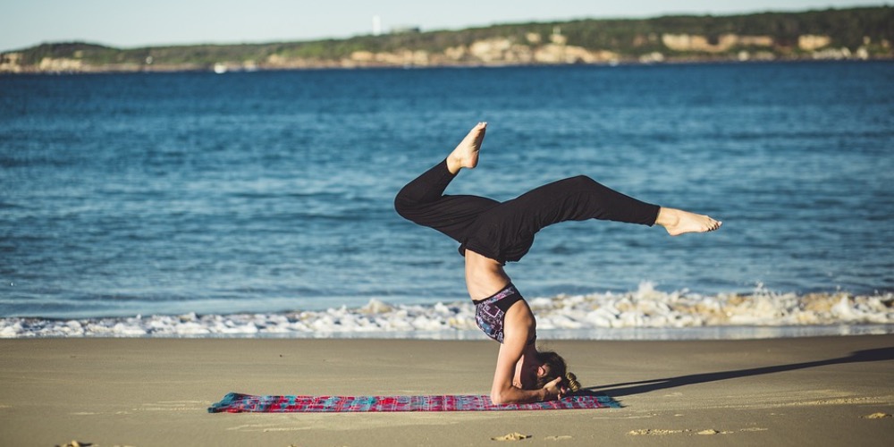 Haladó kartámaszos jógapózok