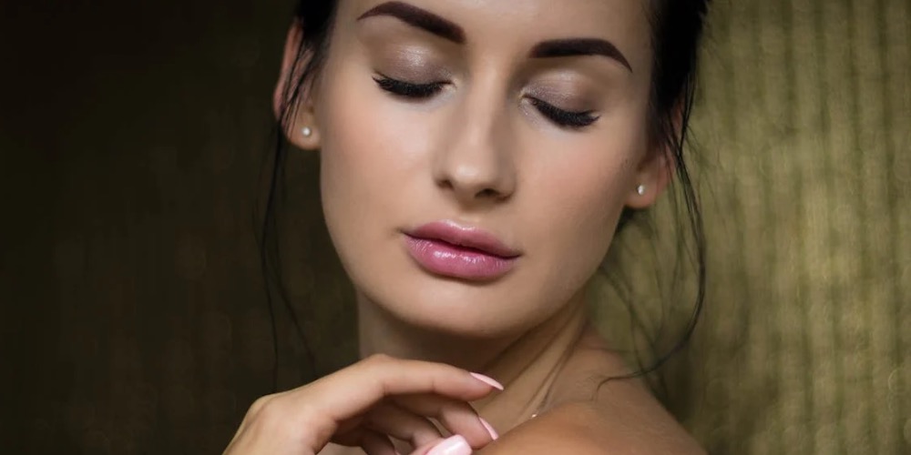 Arcköpölyözés otthon