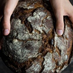 Miért jó kézzel enni?