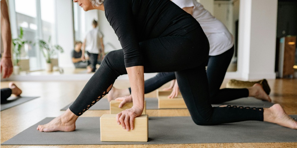 Mikor jógázzak? – Reggel vagy este a jobb?