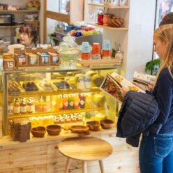 Vegán bolt Budapest – Legjobb helyek + tudatos vásárlás